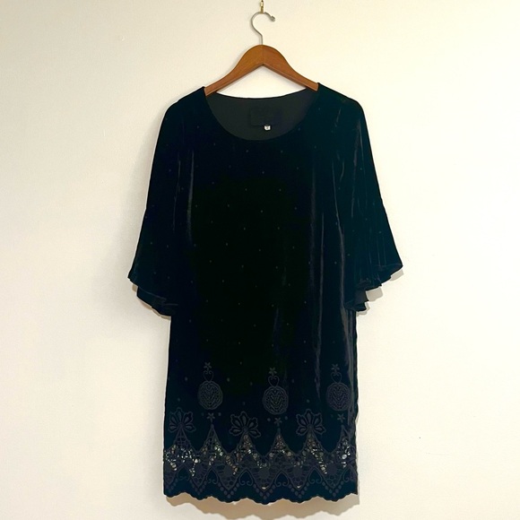 Johnny Was Roxxanne Mini Dress - Picture 4 of 8